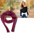 Chandail douillet en tricot avec épaules découvertes
